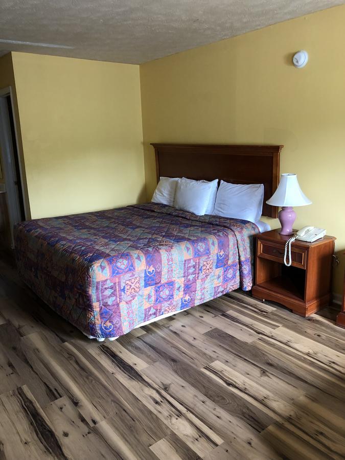 Americas Best Value Inn - Jonesville Exterior photo