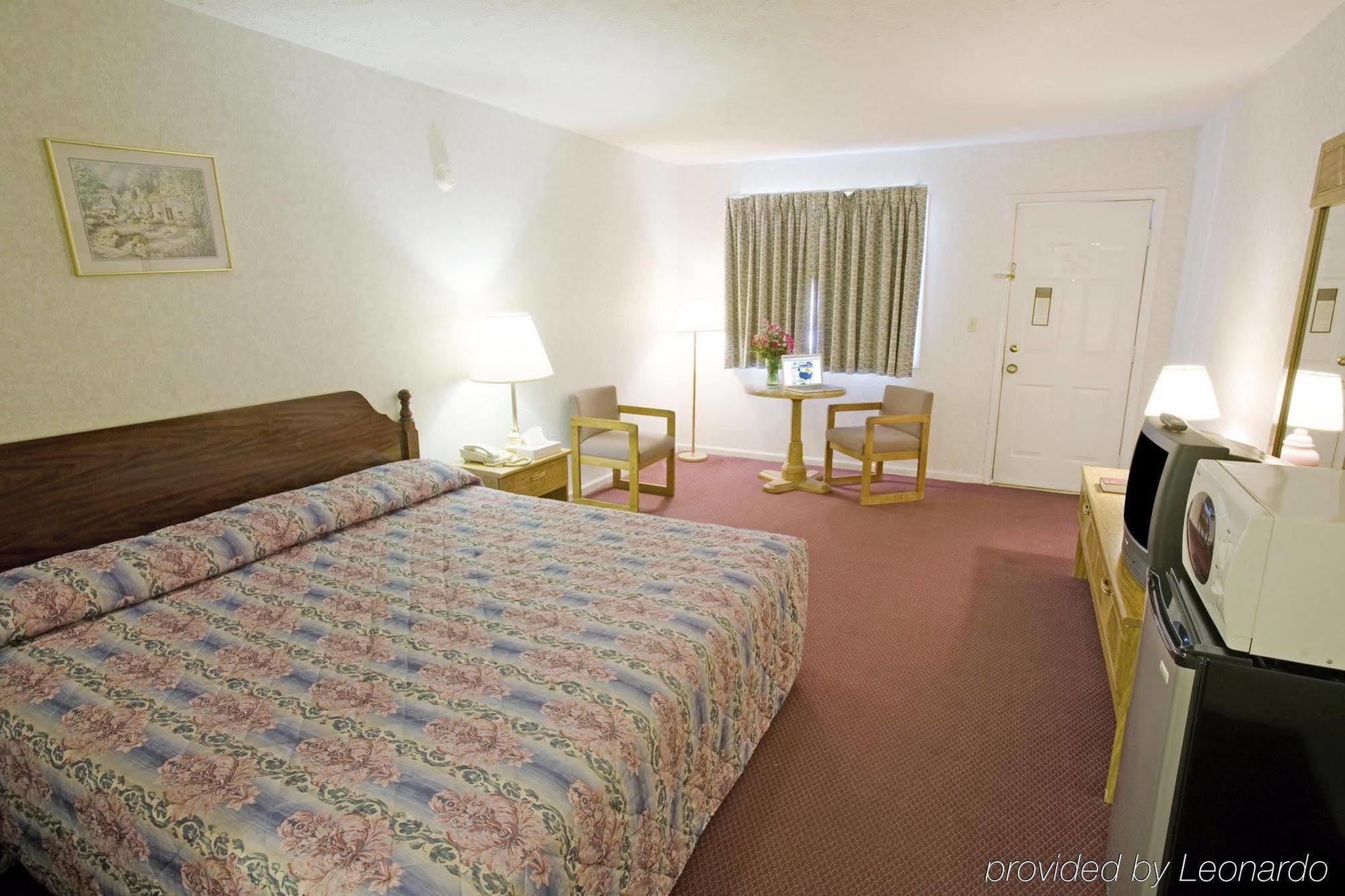Americas Best Value Inn - Jonesville Room photo